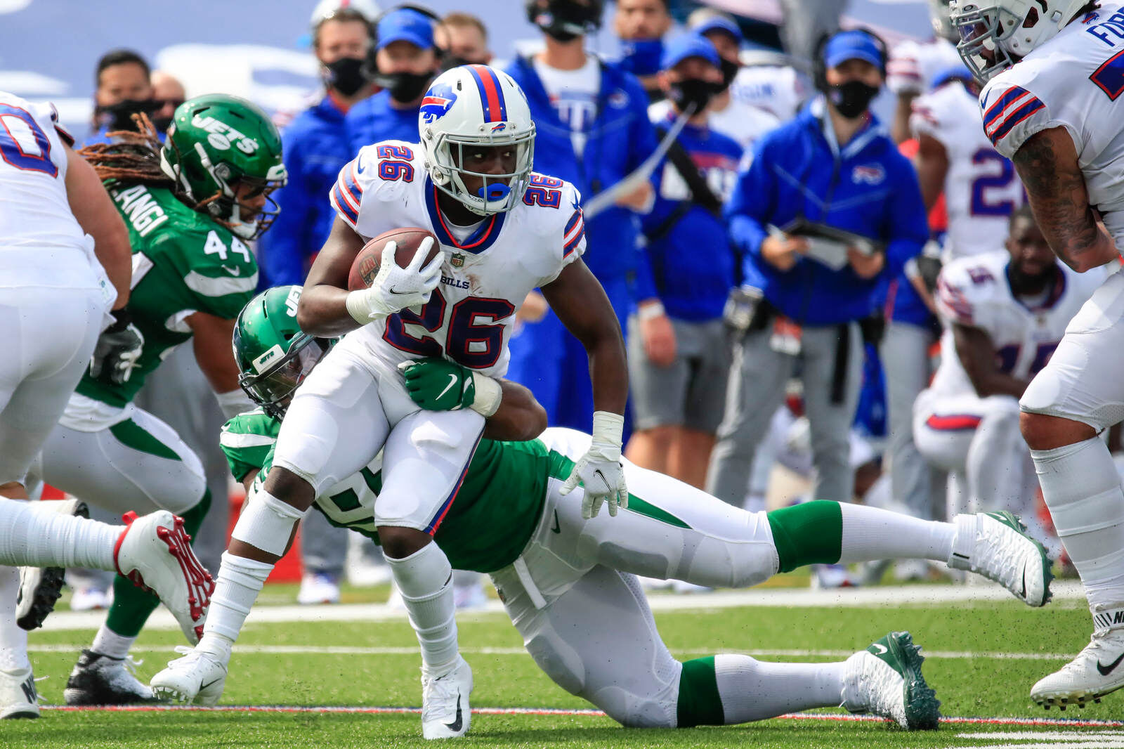 Singletary fights for yards